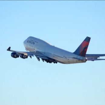 海外の国際ドロップシッピングビジネスの輸出パッケージを備えた航空および海上貨物輸送業者