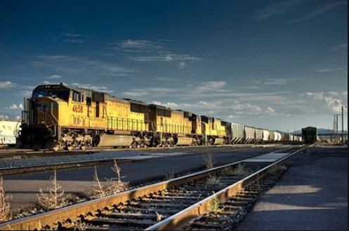 中国から米国への鉄道貨物フォワーダー コンテナ 米国向け Amazon FBA 倉庫保管 Amazon